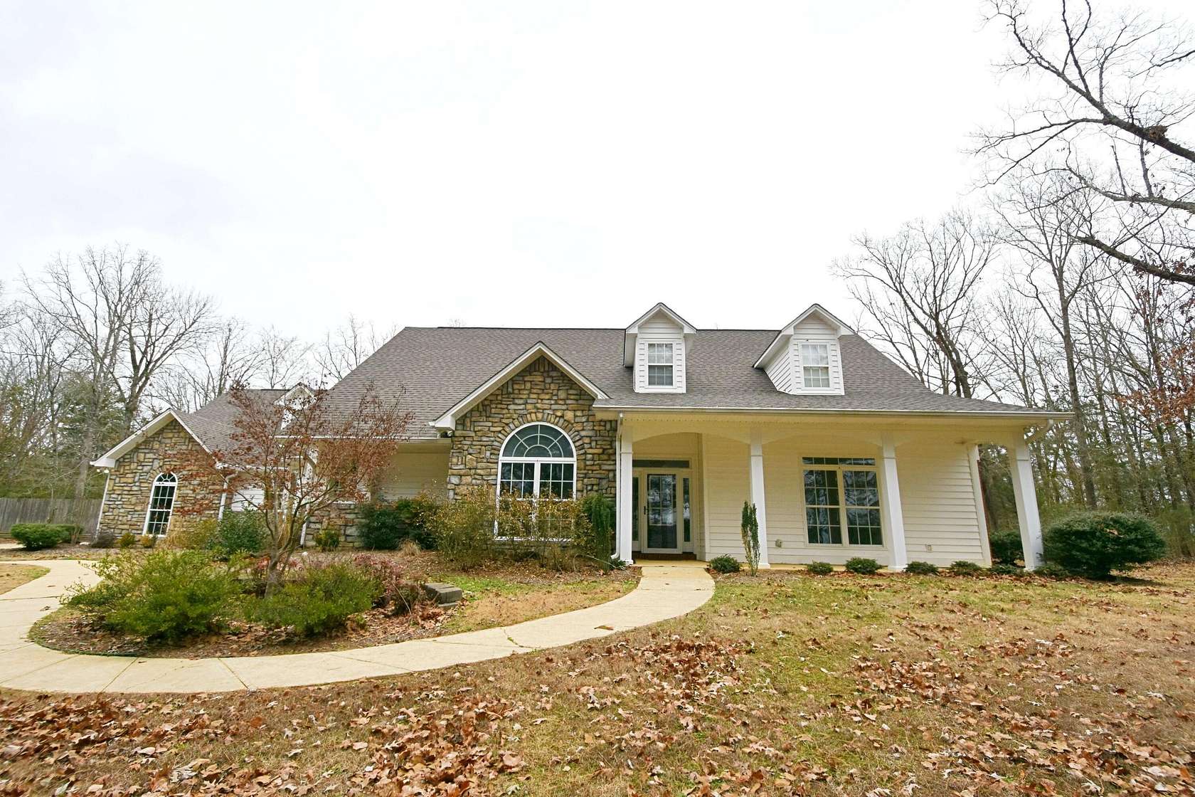 1.5 Acres of Residential Land with Home for Sale in Tupelo, Mississippi