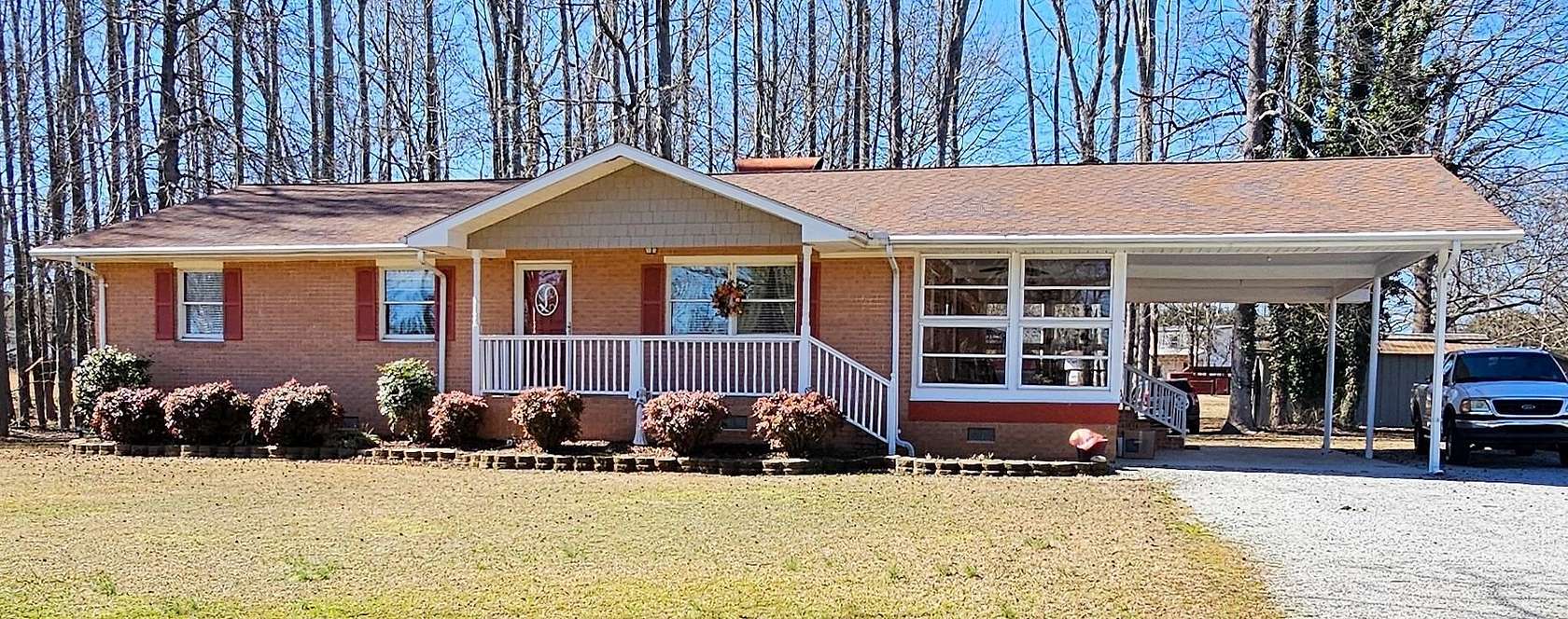 2.22 Acres of Residential Land with Home for Sale in Inman, South Carolina