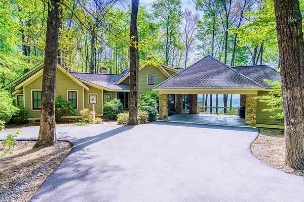 10.2 Acres of Land with Home for Sale in Murphy, North Carolina