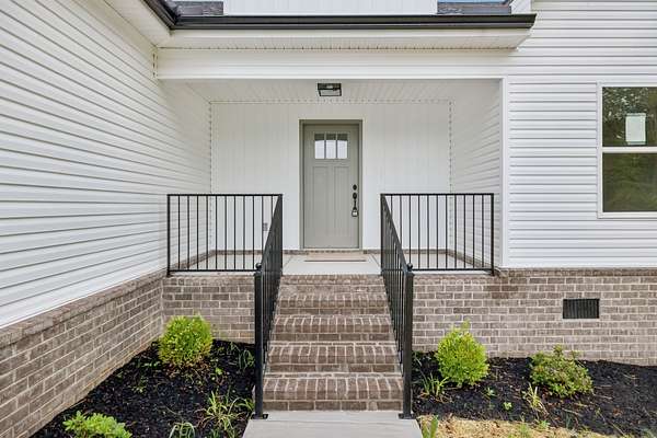 3 Acres of Residential Land with Home for Sale in Woodbury, Tennessee