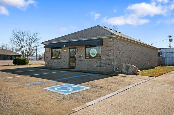 0.76 Acres of Improved Mixed-Use Land for Lease in Clarksville, Tennessee