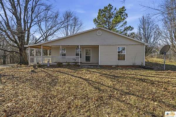 27.3 Acres of Land with Home for Sale in Glasgow, Kentucky