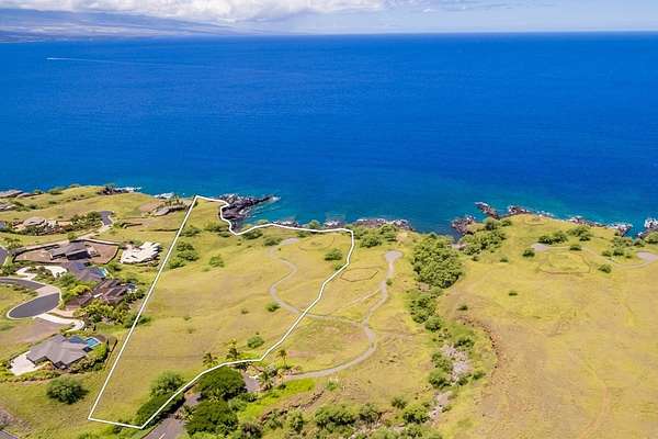 8.39 Acres of Residential Land for Sale in Waimea, Hawaii