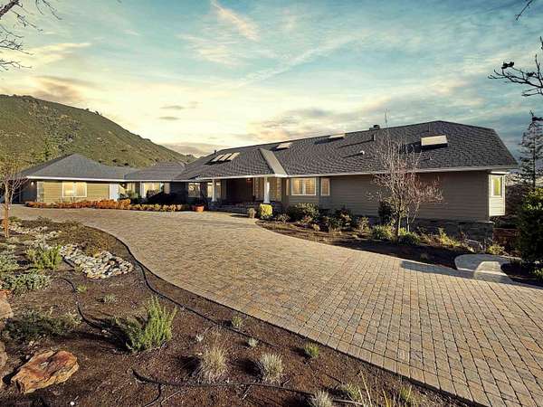 4.48 Acres of Residential Land with Home for Sale in Diablo, California