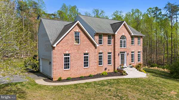 5 Acres of Land with Home for Sale in Marshall, Virginia