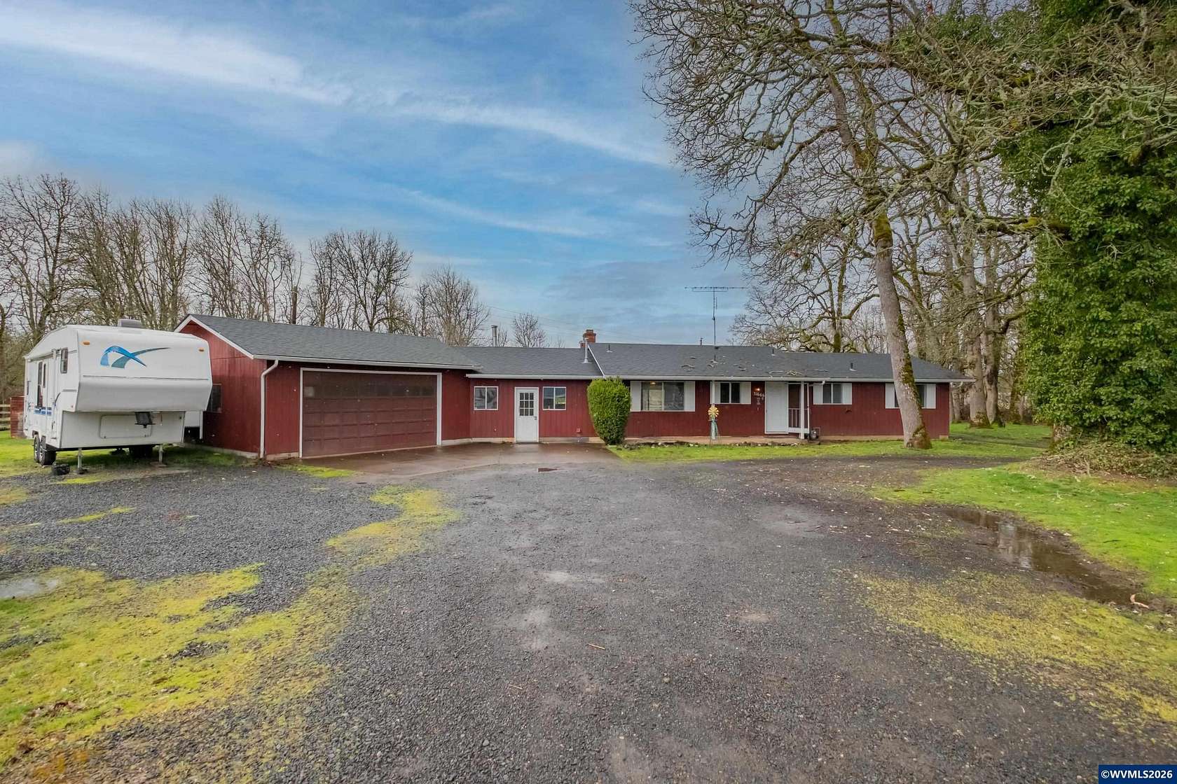 4.82 Acres of Residential Land with Home for Sale in Lebanon, Oregon