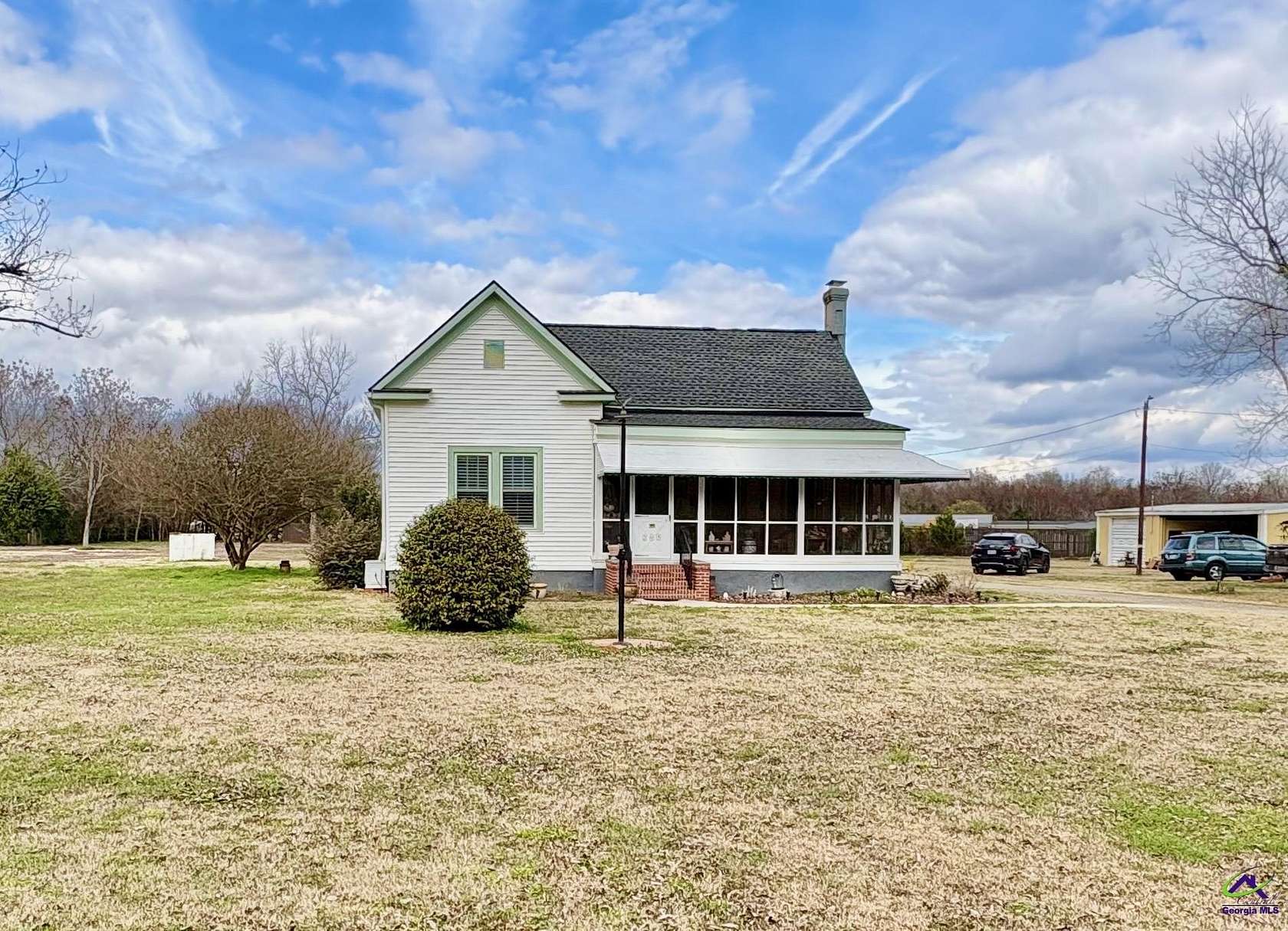 2.5 Acres of Land with Home for Sale in Byron, Georgia