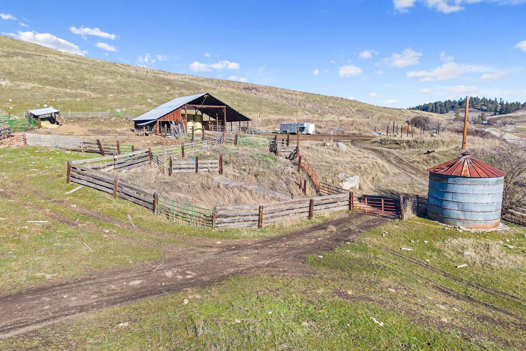 50 Acres of Land for Sale in Kettle Falls, Washington