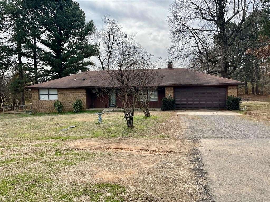 1.62 Acres of Residential Land with Home for Sale in Russellville, Arkansas