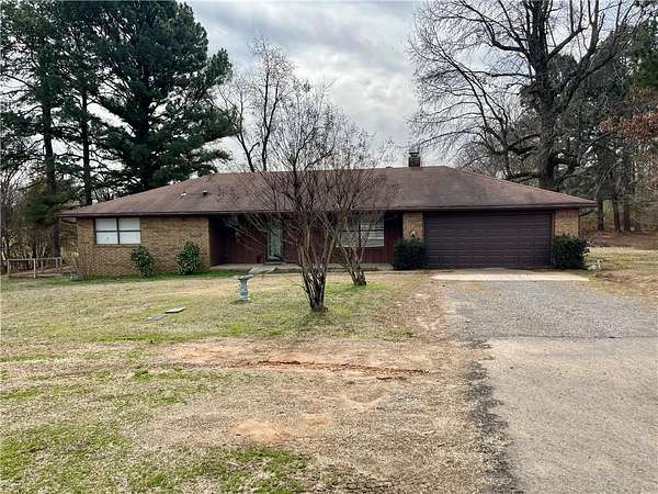 1.62 Acres of Residential Land with Home for Sale in Russellville, Arkansas