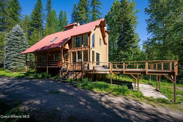 10.8 Acres of Land with Home for Sale in Sandpoint, Idaho