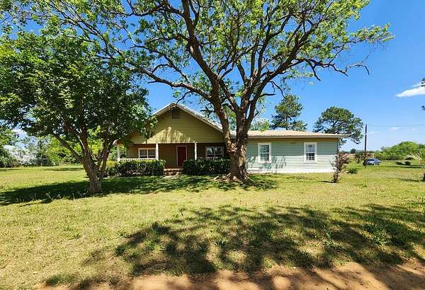 5.35 Acres of Land with Home for Sale in Moultrie, Georgia