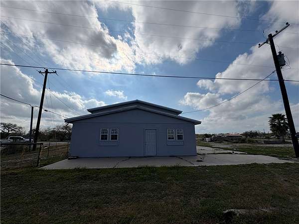 5 Acres of Improved Mixed-Use Land for Sale in Mathis, Texas