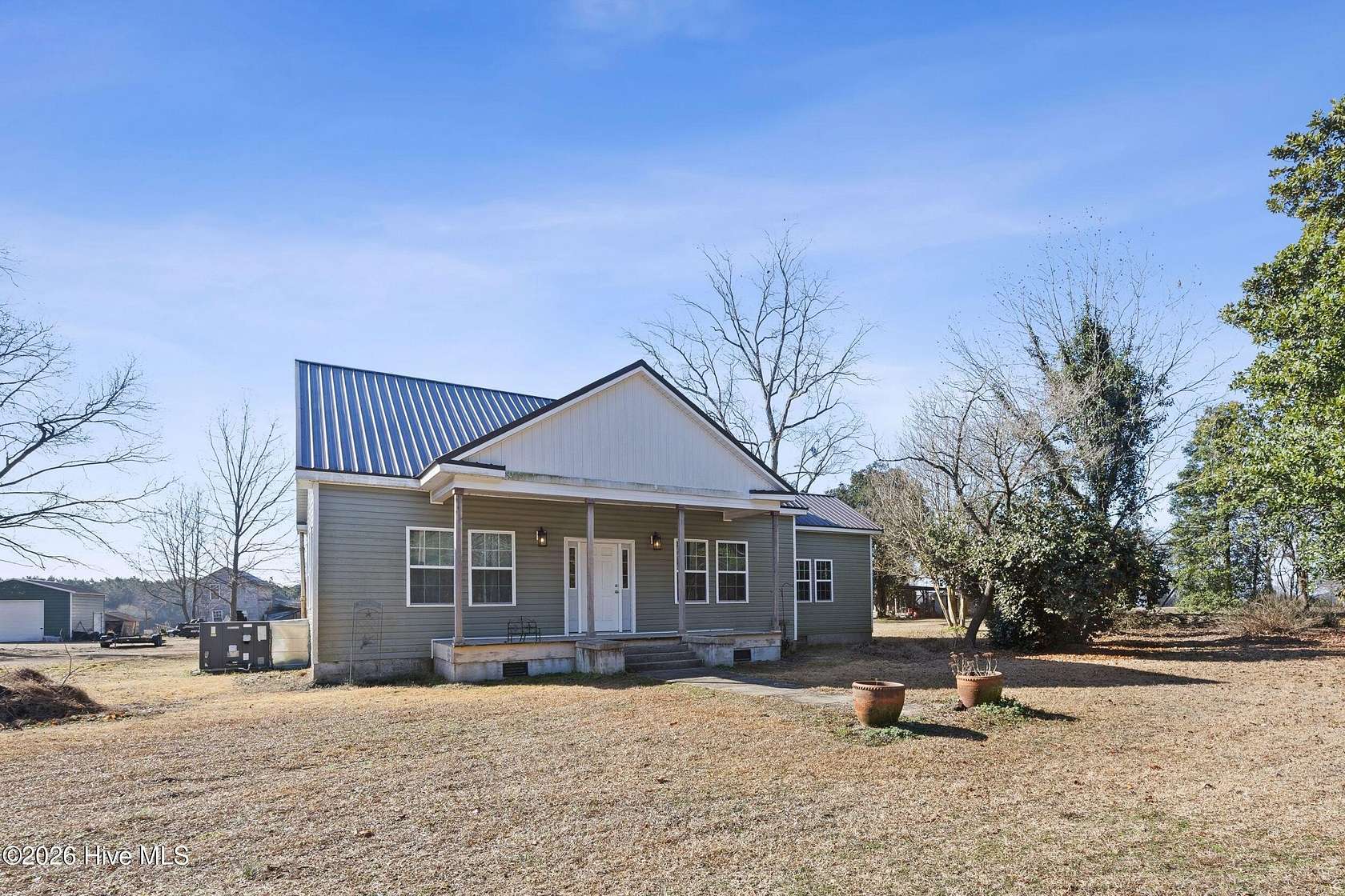 1.75 Acres of Residential Land with Home for Sale in Turkey, North Carolina