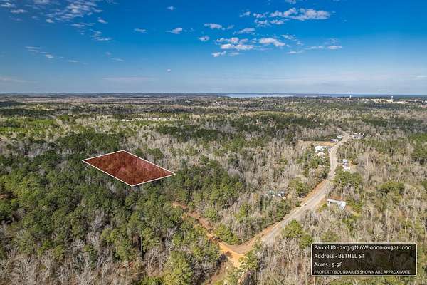 6 Acres of Residential Land for Sale in Chattahoochee, Florida
