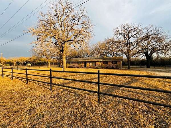 6 Acres of Residential Land with Home for Sale in Cleburne, Texas