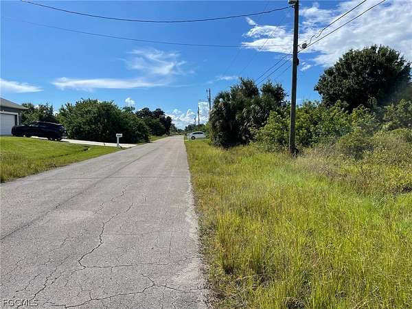 0.25 Acres of Land for Sale in Lehigh Acres, Florida