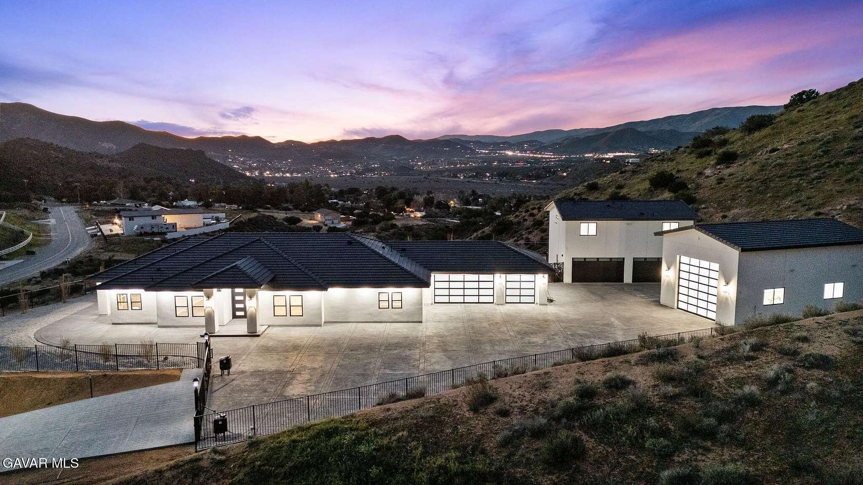 2.3 Acres of Residential Land with Home for Sale in Acton, California