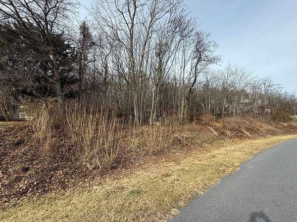 0.75 Acres of Residential Land for Sale in Penn Laird, Virginia