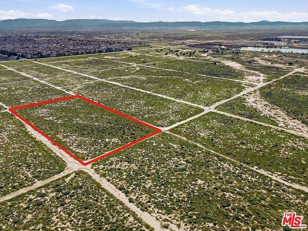 2.59 Acres of Commercial Land for Sale in Lancaster, California