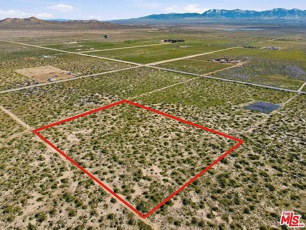 2.57 Acres of Commercial Land for Sale in Palmdale, California