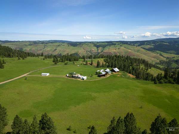 581 Acres of Land with Home for Sale in Kooskia, Idaho