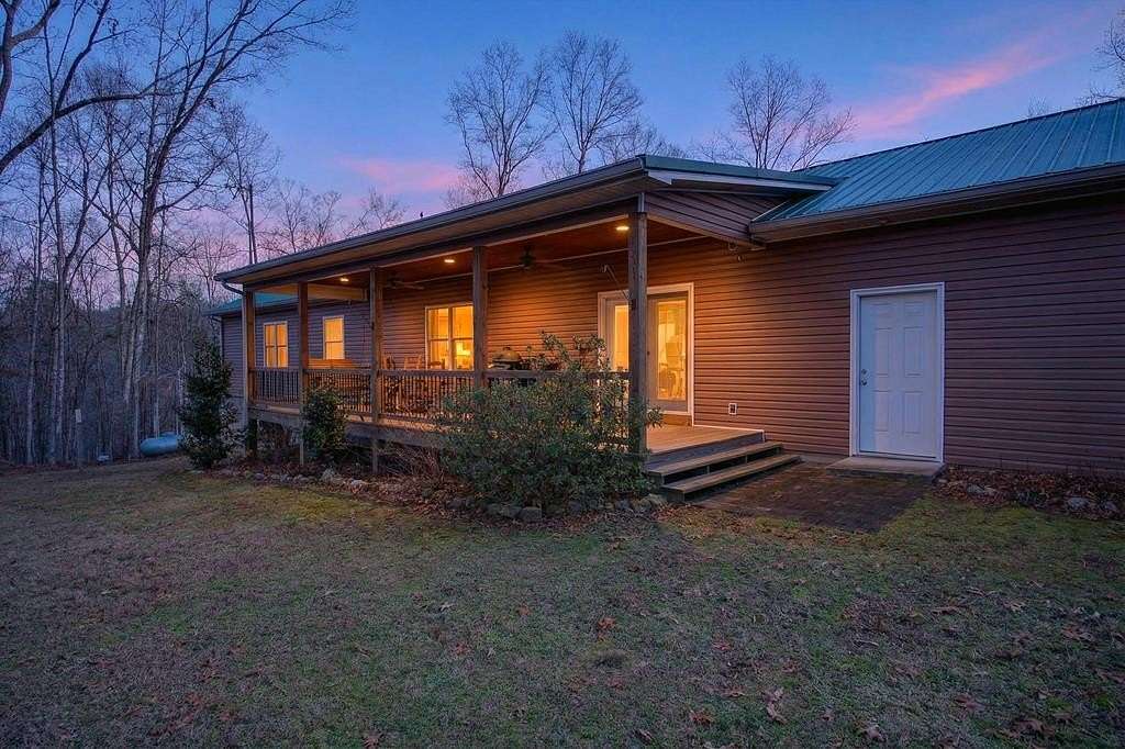 19.2 Acres of Land with Home for Sale in LaFayette, Georgia