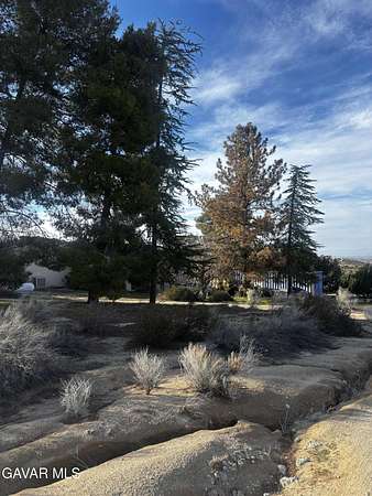 2.48 Acres of Residential Land for Sale in Pearblossom, California