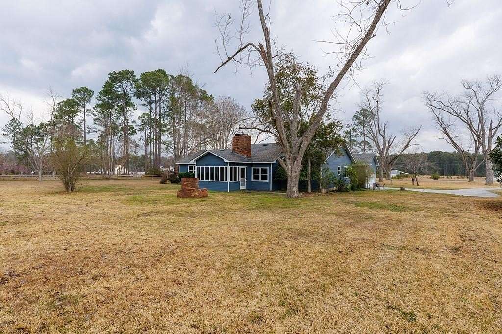 2 Acres of Land with Home for Sale in Valdosta, Georgia