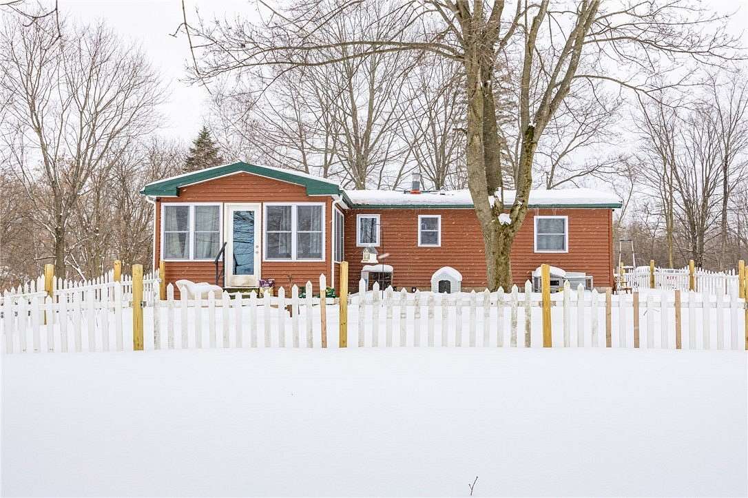 2.2 Acres of Land with Home for Sale in Palmyra, New York