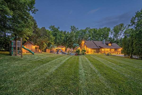 2.9 Acres of Land with Home for Sale in Clarksville, Tennessee