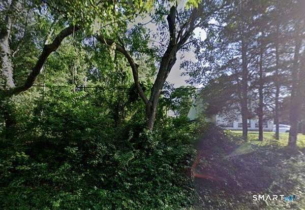 0.92 Acres of Residential Land for Sale in Madison, Connecticut