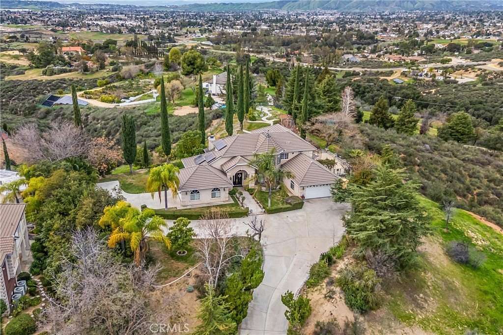 5.42 Acres of Residential Land with Home for Sale in Calimesa, California