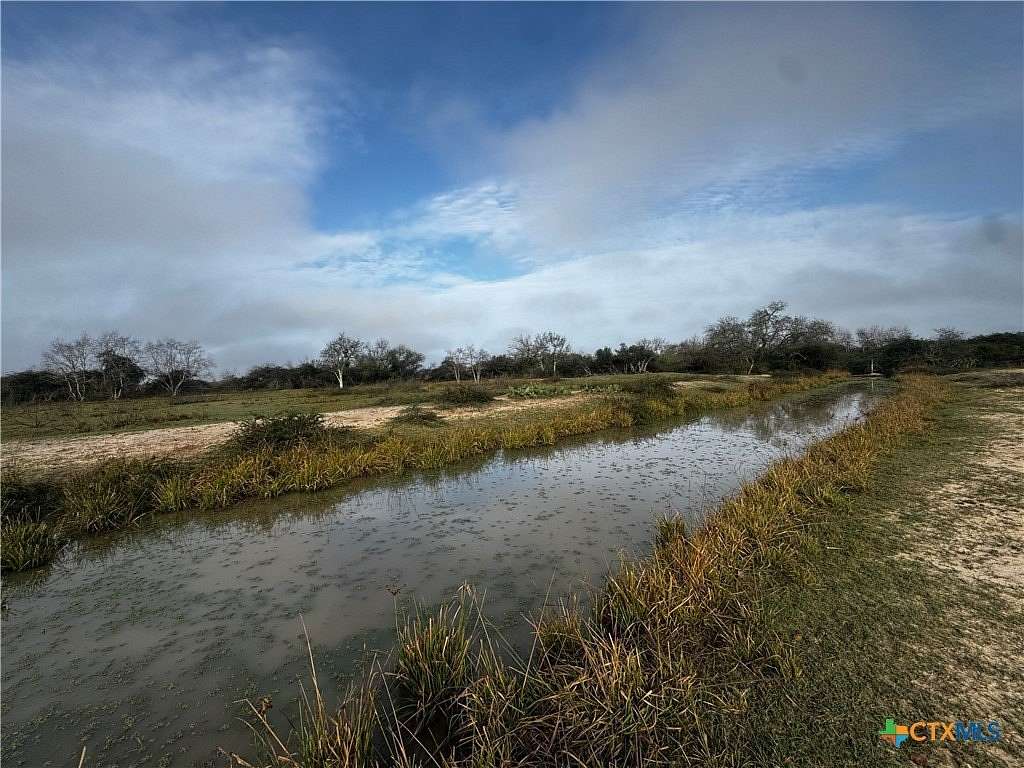 6.14 Acres of Residential Land with Home for Sale in La Ward, Texas