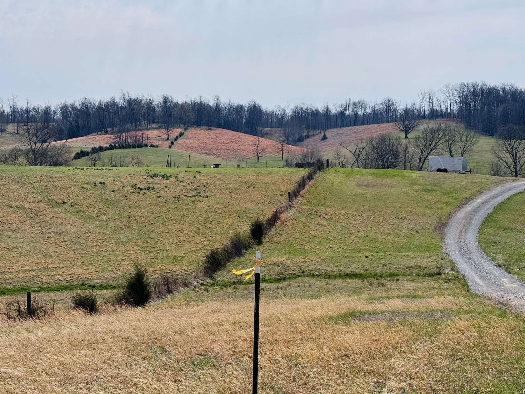 18 Acres of Land for Sale in Westmoreland, Tennessee