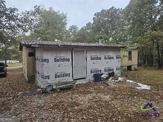 2.5 Acres of Residential Land with Home for Sale in Macon, Georgia