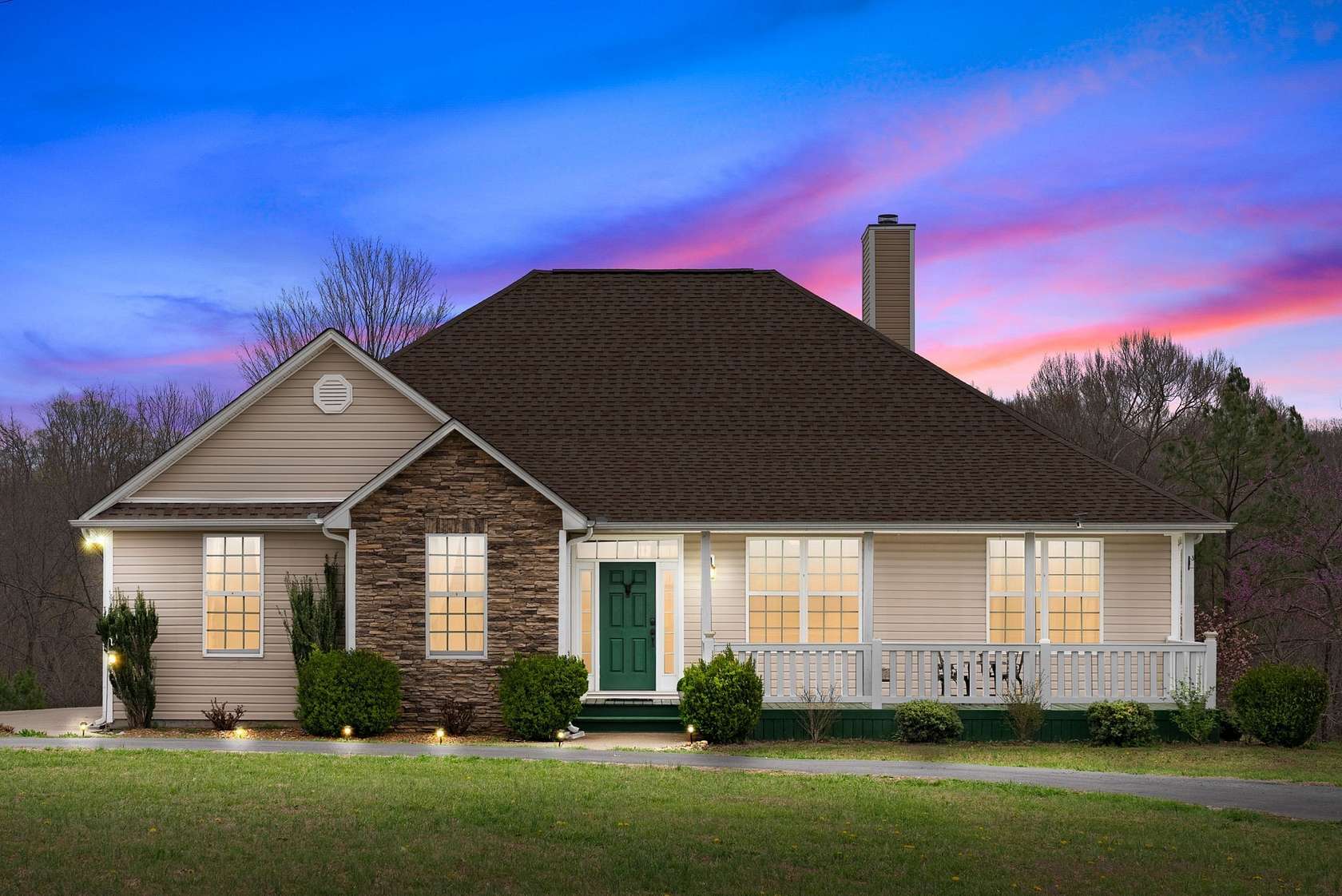 5 Acres of Residential Land with Home for Sale in Palmyra, Tennessee