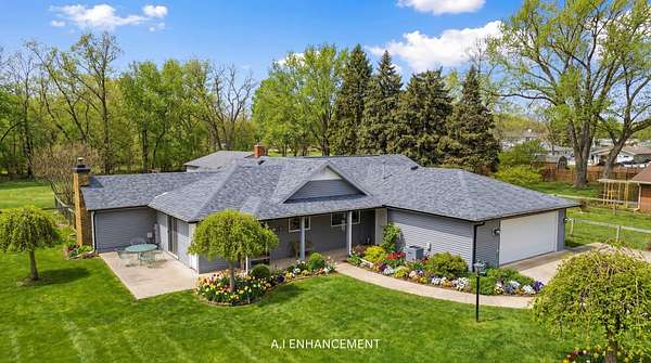 2.2 Acres of Residential Land with Home for Sale in Sterling, Illinois