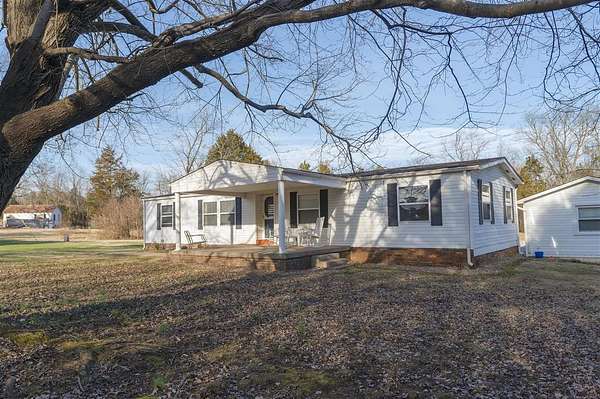 2 Acres of Residential Land with Home for Sale in Russellville, Kentucky