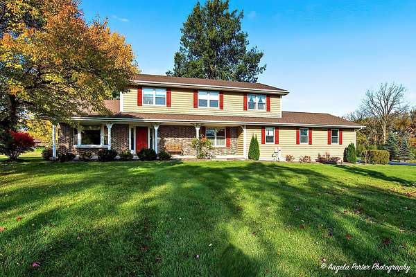 1.83 Acres of Residential Land with Home for Sale in Wauconda, Illinois