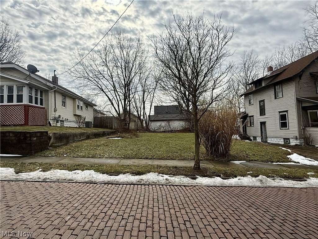 0.09 Acres of Land for Sale in Akron, Ohio