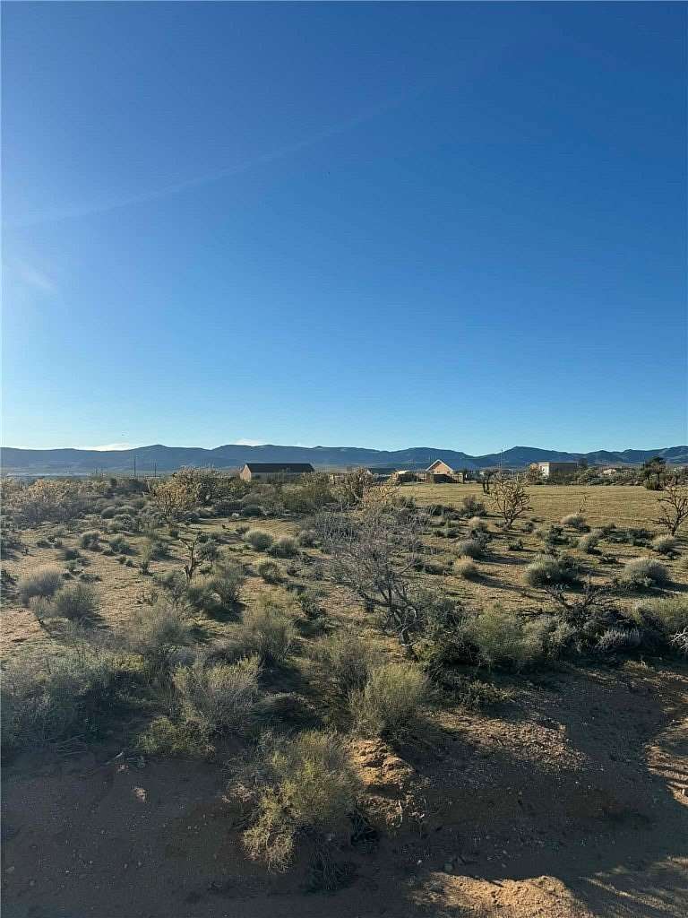 1.17 Acres of Residential Land for Sale in Golden Valley, Arizona