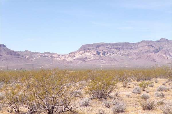 2.2 Acres of Residential Land for Sale in Golden Valley, Arizona