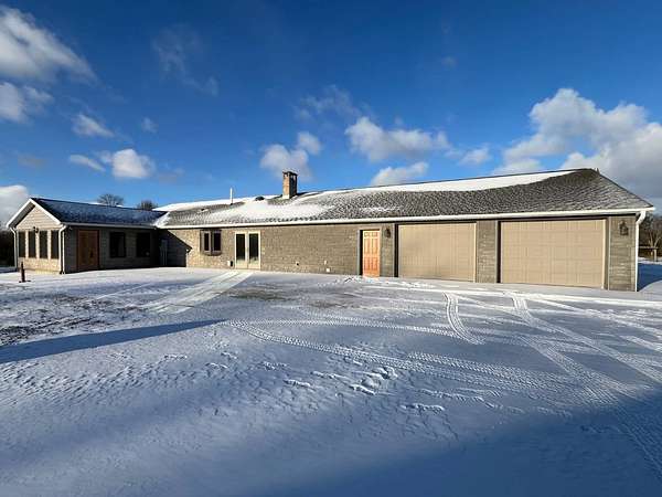 19.6 Acres of Land with Home for Sale in Albion, Indiana