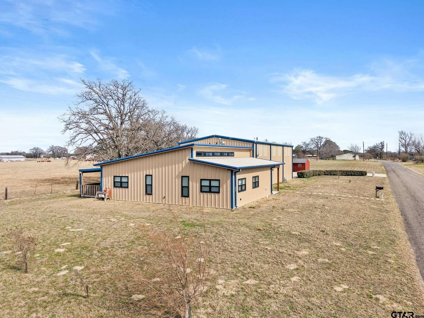 2.49 Acres of Residential Land with Home for Sale in Mineola, Texas