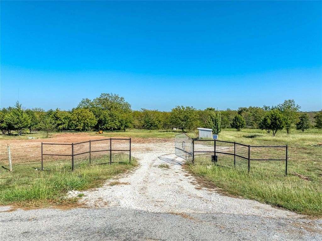 7.59 Acres of Residential Land for Sale in Tioga, Texas