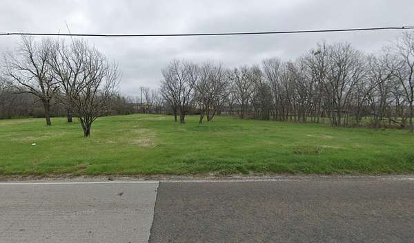 0.37 Acres of Commercial Land for Sale in Corsicana, Texas