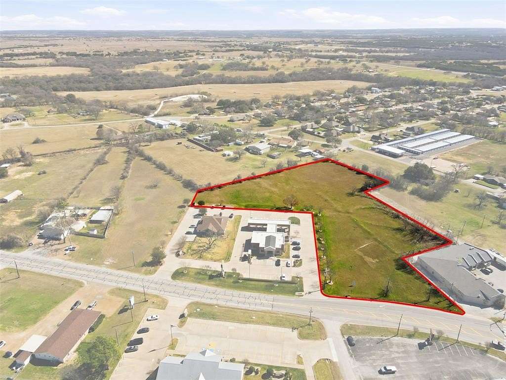 4 Acres of Mixed-Use Land for Sale in Granbury, Texas