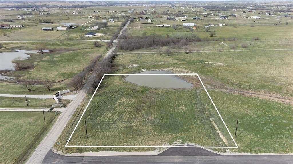 2.1 Acres of Residential Land for Sale in Decatur, Texas