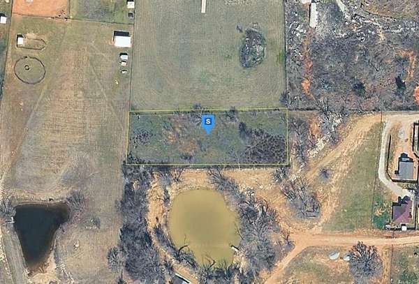 0.84 Acres of Residential Land for Sale in Decatur, Texas